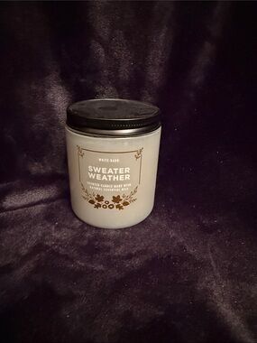 White Barn Sweater Weather Candle - White Jar with Black Lid